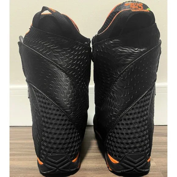 $650 Burton SLX Snowboard Boots!8BlackExcellent ConditionTop of the Line